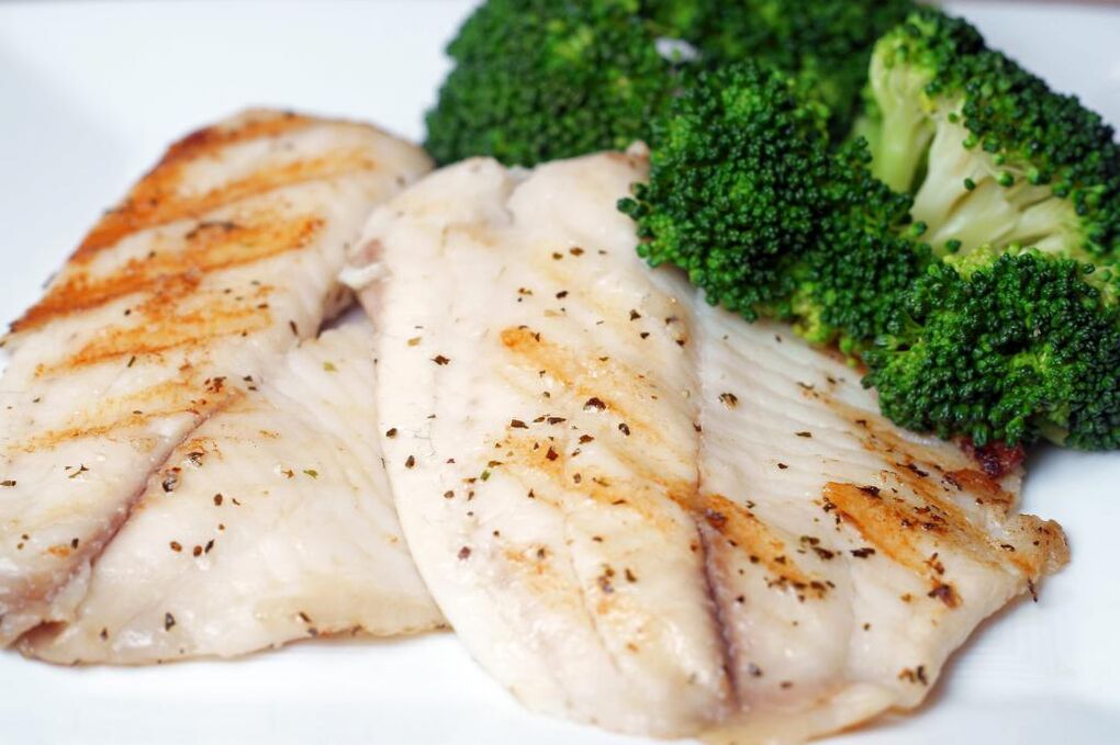 Печена или варена риба е обилно ястие в диетичното меню на Осама Хамдий