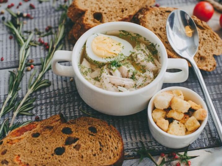 пилешка супа с яйце за протеинова диета